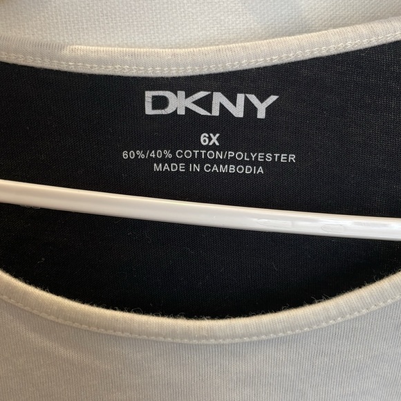 DKNY heart t-shirt - Picture 3 of 4